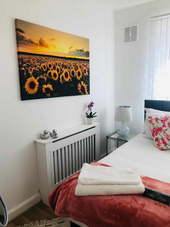 Super Location 2, 1Min Metro 10 Min From Camden Apartment ลอนดอน ภายนอก รูปภาพ
